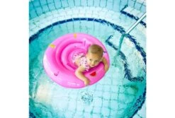 Swim Essentials Baby Float Roze | 0-1 Jaar -Intex Zwembaden Winkel swim essentials baby float roze 0 1 jaar in gebruik