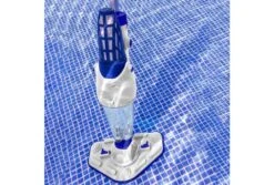 GRE Gré Electric Vac Plus Zwembadstofzuiger -Intex Zwembaden Winkel vcb50 in gebruik