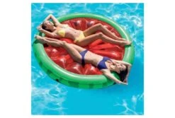 Intex Watermeloen Luchtbed -Intex Zwembaden Winkel watermeloen luchtbed in gebruik